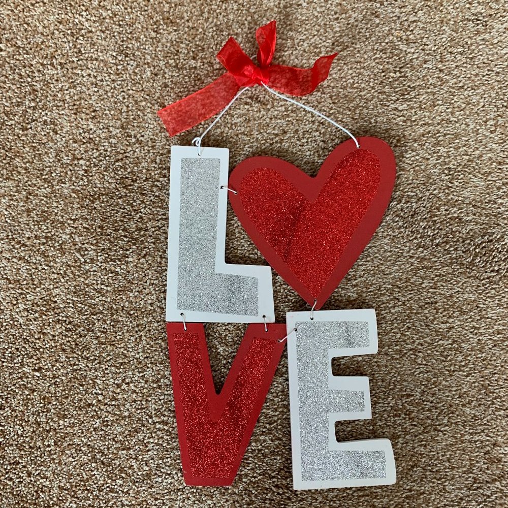 LOVE red & white wall sign